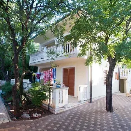 Apartment In 43077 Povile