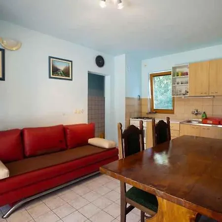 Apartment In 43077 Povile