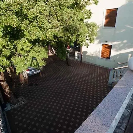 In 43077 *