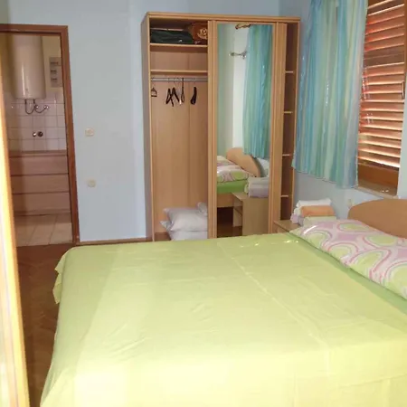 Apartment In 43077 Povile